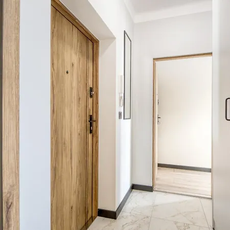 Airport Pause By Vaya Warsaw