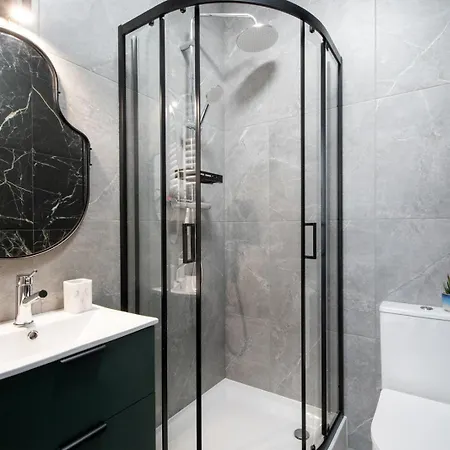 Airport Pause By Vaya Apartment *